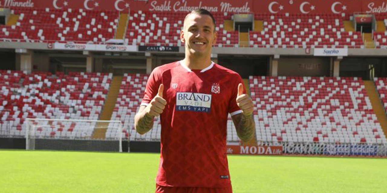 Sivasspor’da forvet transferi