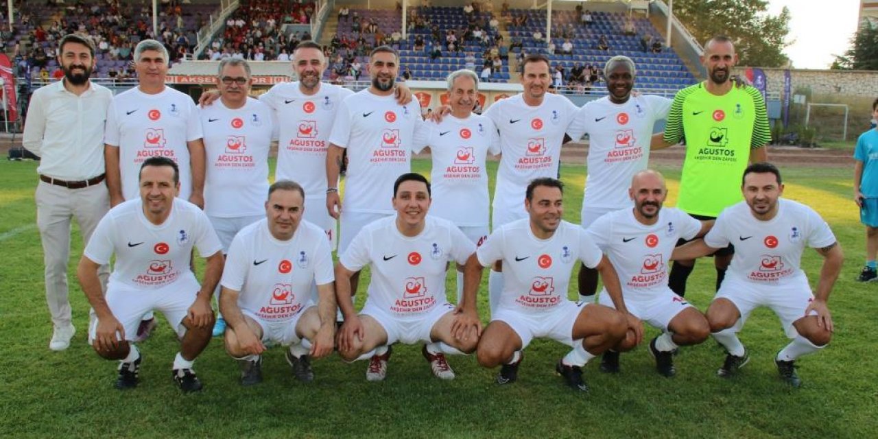 Ünlü futbolcular, Akşehir Milli Mücadele Günü etkinliğine katıldı