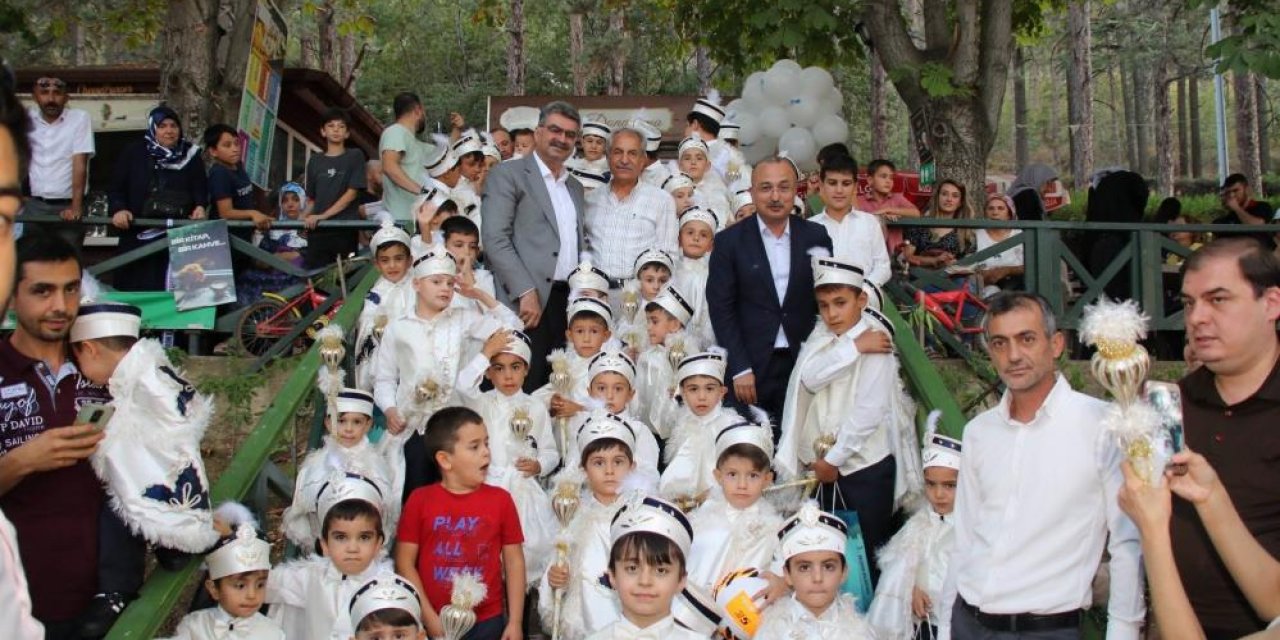 Konya’da 83 çocuk erkekliğe ilk adımını attı