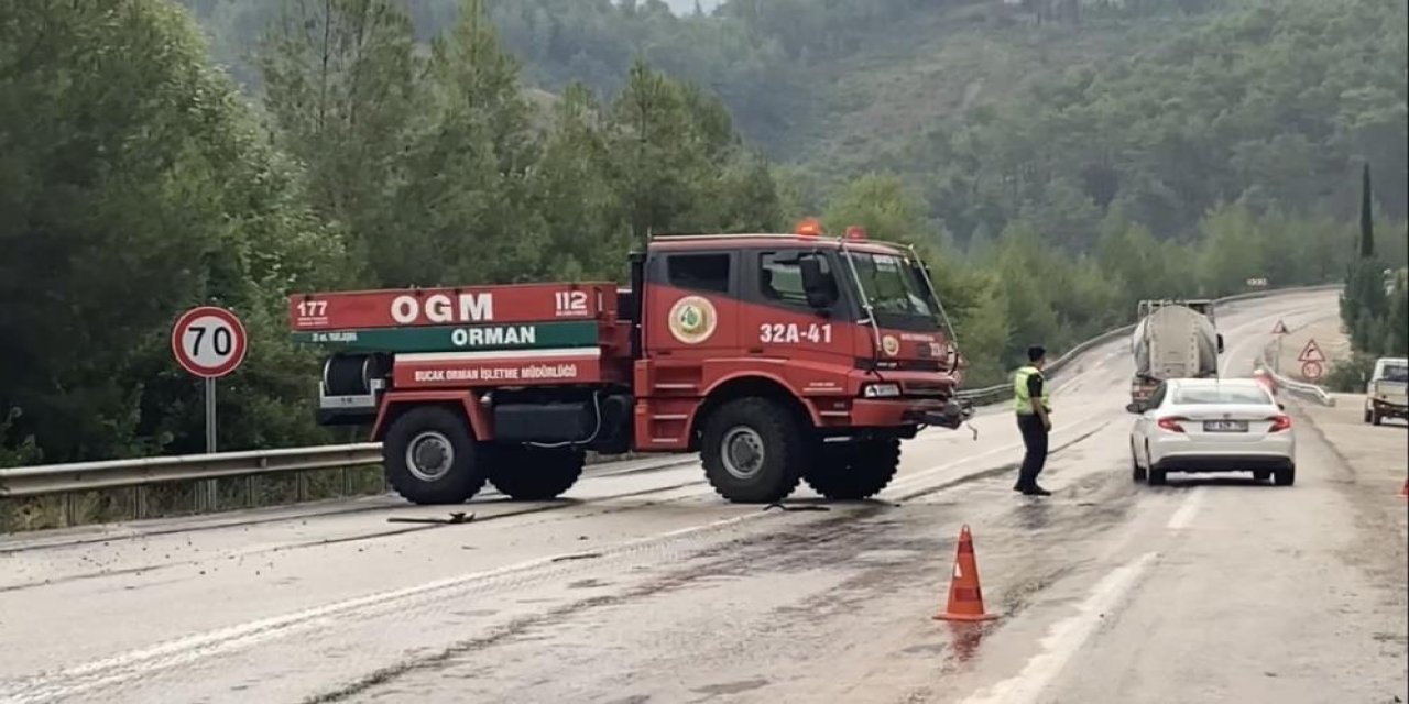 Yangına giden arazöz otomobillerle çarpıştı: 1 ölü, 6 yaralı