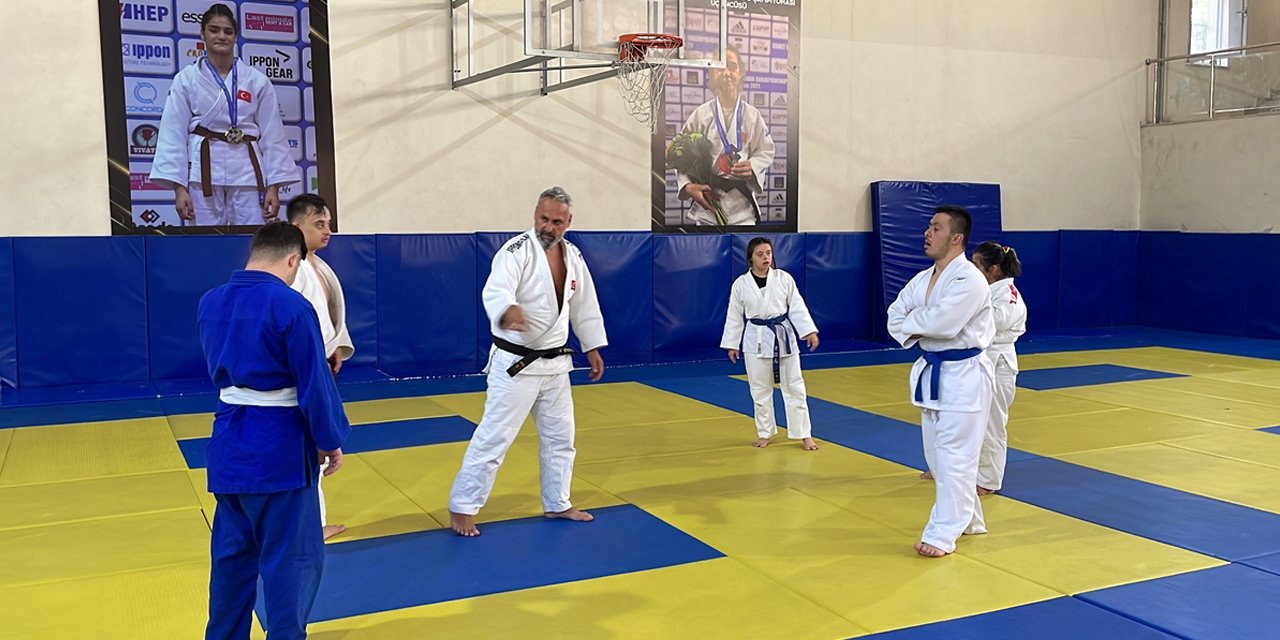 Özel sporcular şampiyona öncesi Konya’da misafir oldu