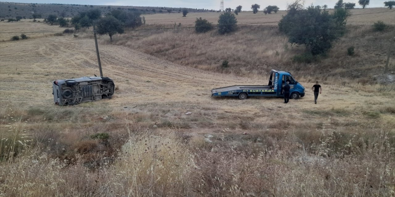 Konya’da minibüs tarlaya devrildi: 1 ölü, 3 yaralı