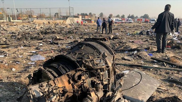 İran'dan 'yolcu uçağı füzeyle düşürüldü' iddiasına yalanlama