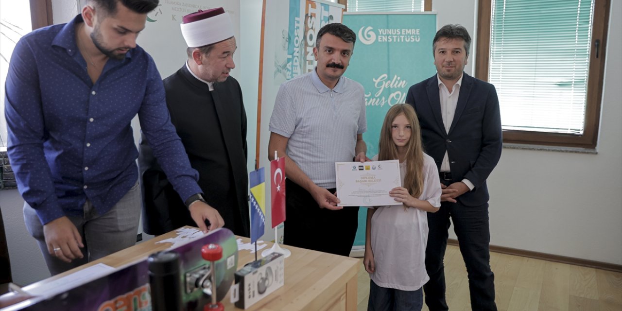 KOMEK’te eğitim alan Bosnalı çocuklara diplomaları verildi