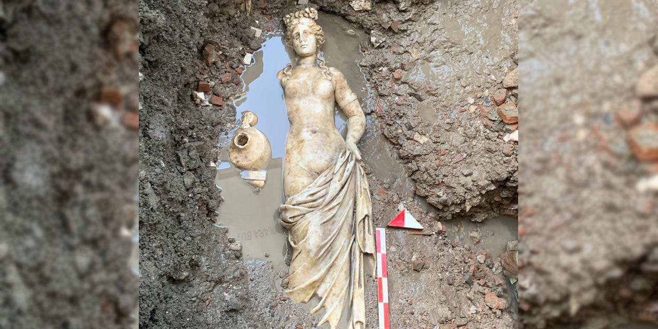 Tarihi Bedesten’de 1800 yıllık Nymphe heykeli bulundu