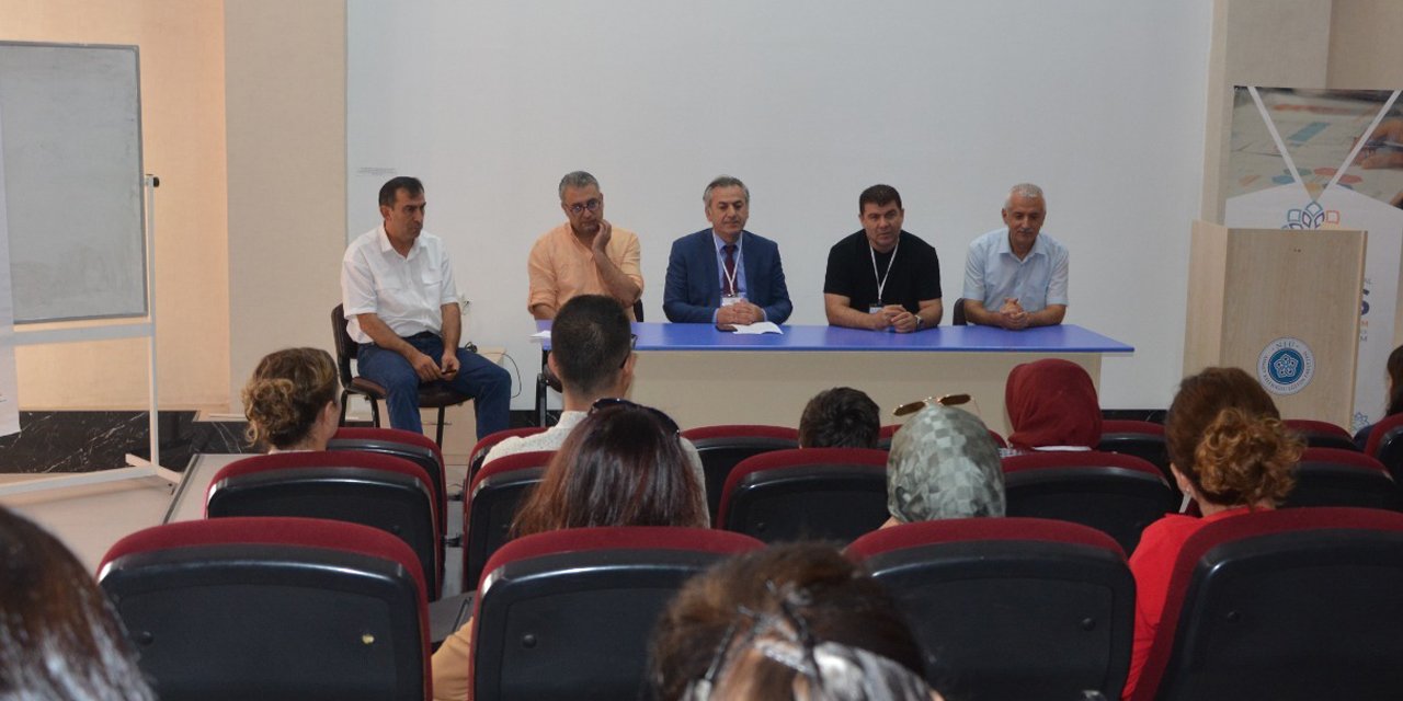 Uluslararası akademisyen ve öğretmenler Konya’da buluştu