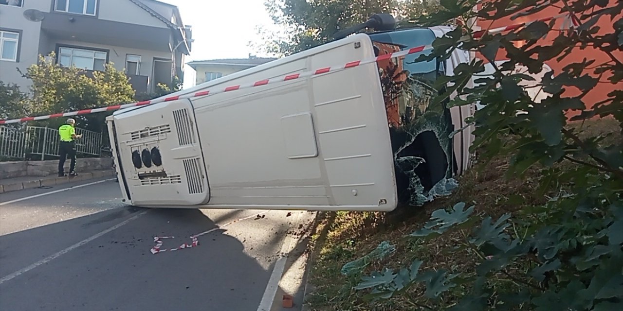 İşçi servisi anne ve kızına çarptı: 2 ölü, 6 yaralı