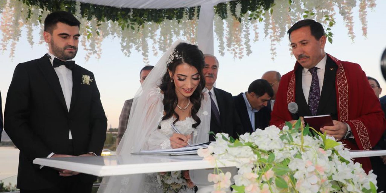 Konya Valisi Özkan’ın oğlu Ankara’da evlendi