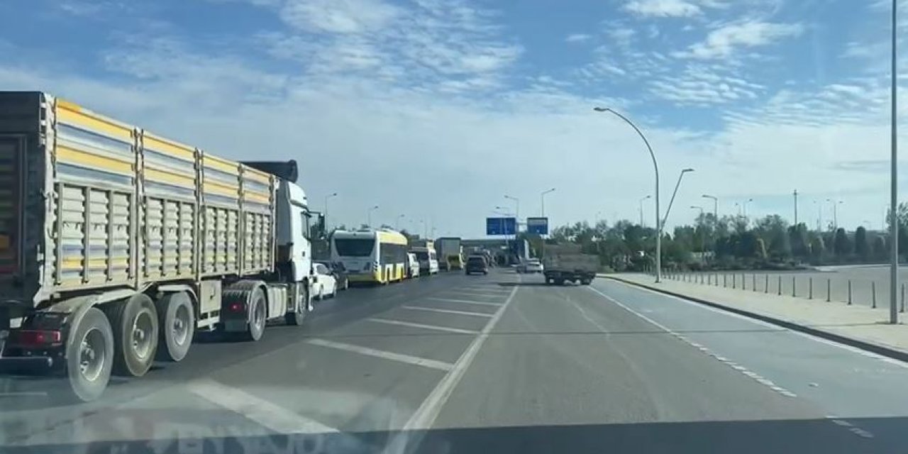 Konya - Ankara yolunu kapatan kaza