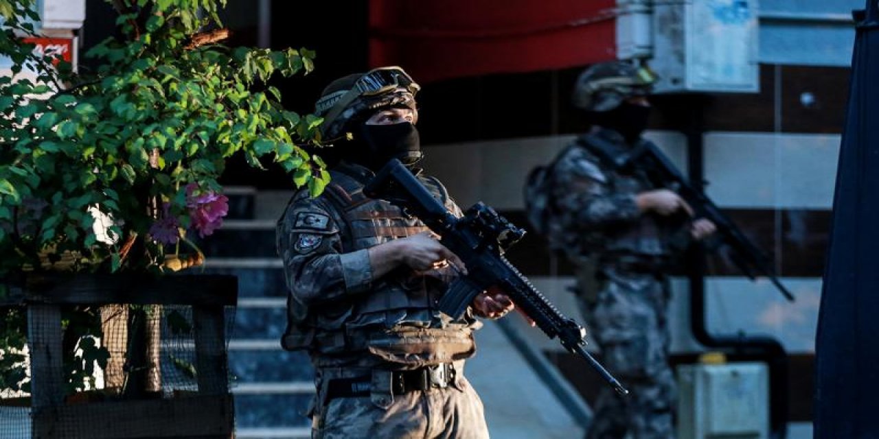 DEAŞ ve El Kaide'ye yönelik operasyonda 9 kişi yakalandı