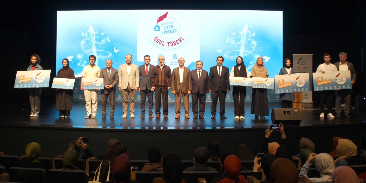 Konya’da hikaye yarışmasında kazananlar altın ile ödüllendirildi
