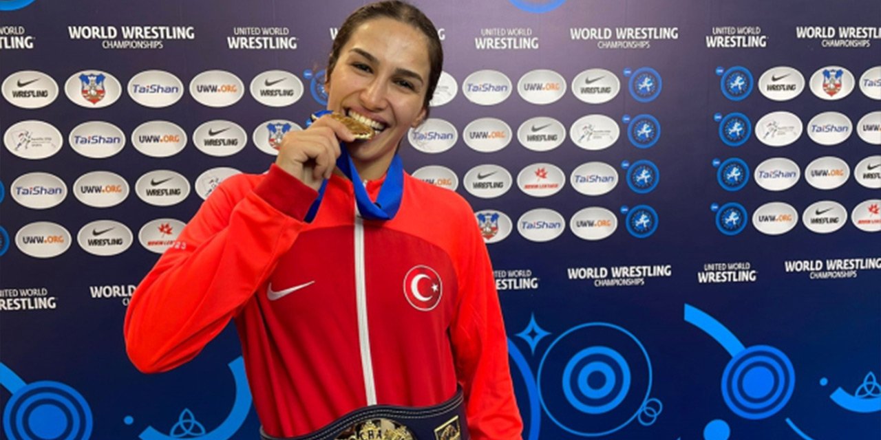 Dünya Şampiyonu olan Buse konuştu: Rüya gibi bir gün yaşıyorum