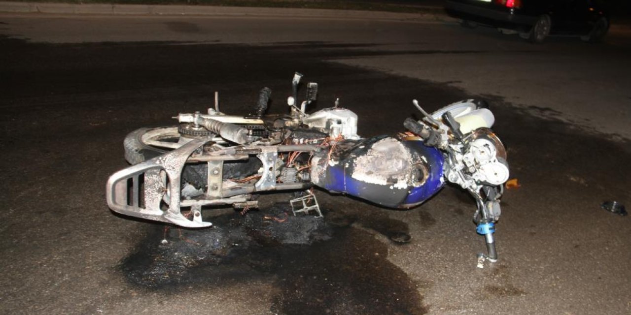 Konya’da yanan motosikletin sürücü kaçtı