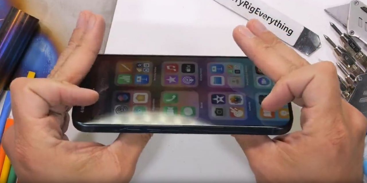 iPhone 15 sağlamlık testinden geçemedi
