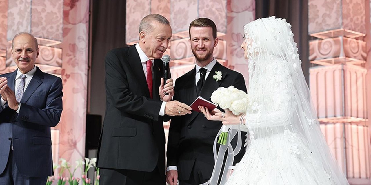 Cumhurbaşkanı Erdoğan yeğeninin nikah merasimine katıldı