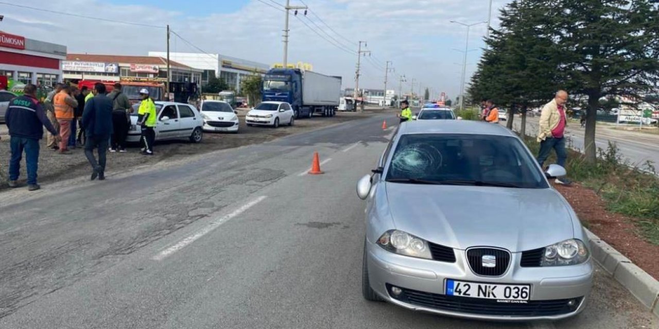 Konya’da Galericiler Sitesi’nde otomobil yayaya çarptı