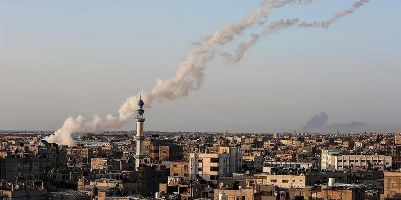 Son Dakika: İsrail ordusu Gazze Şeridi’ne saldırı başlattı