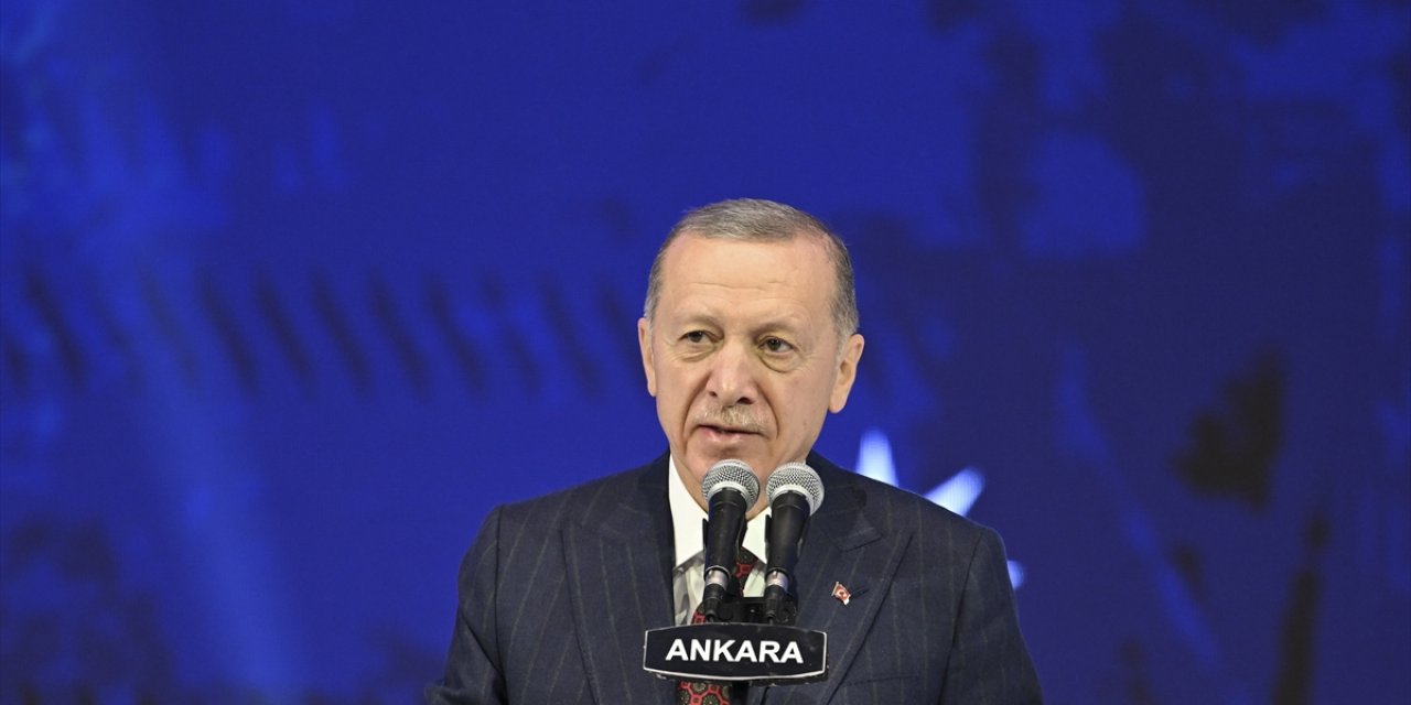 Cumhurbaşkanı Erdoğan yeniden AK Parti Genel Başkanlığına seçildi