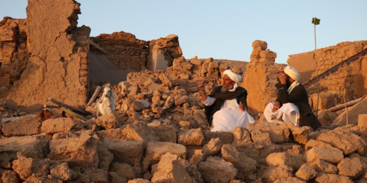 Afganistan'daki depremde can kaybı 2000’i aştı