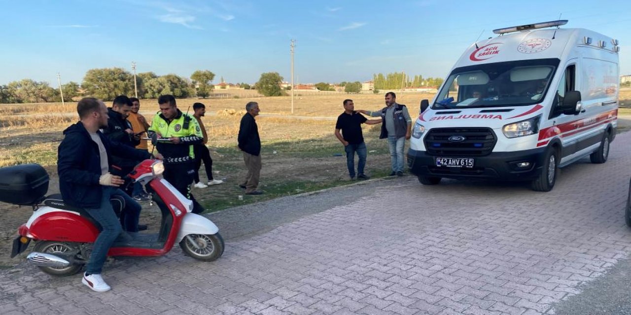 Konya’da motosiklet devrildi, sürücü ucuz atlattı