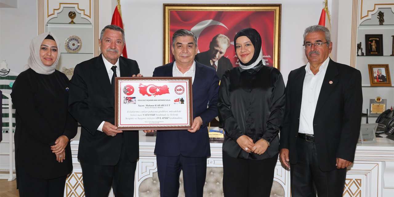 Şehit ailelerinden Konya İl Emniyet Müdürü’ne özel hediye