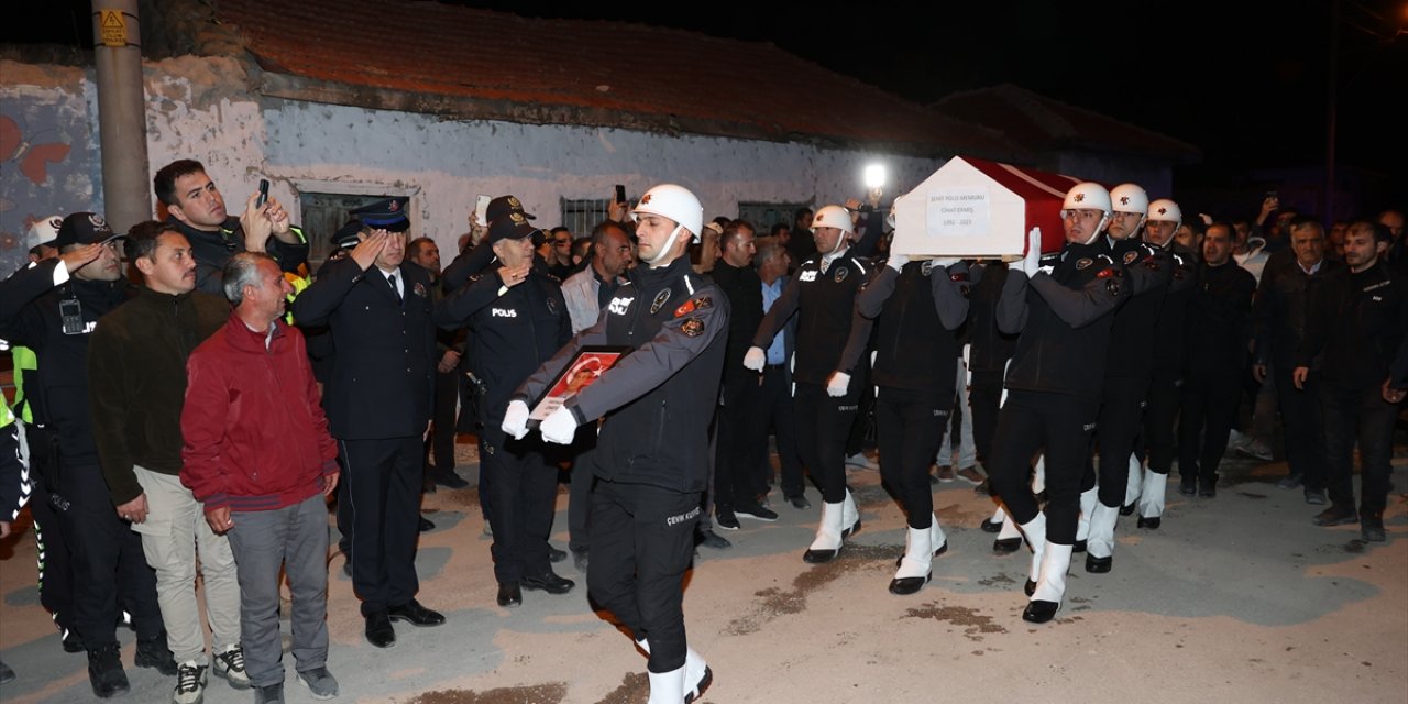 Şehit polis memuru Cihat Ermiş son yolculuğuna uğurlandı
