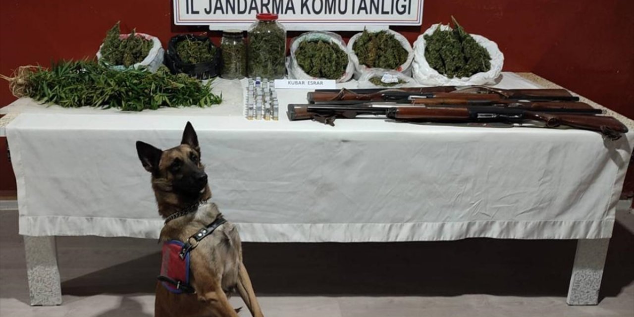 Konya’da jandarmadan silah ve uyuşturucu operasyonu: 4 gözaltı