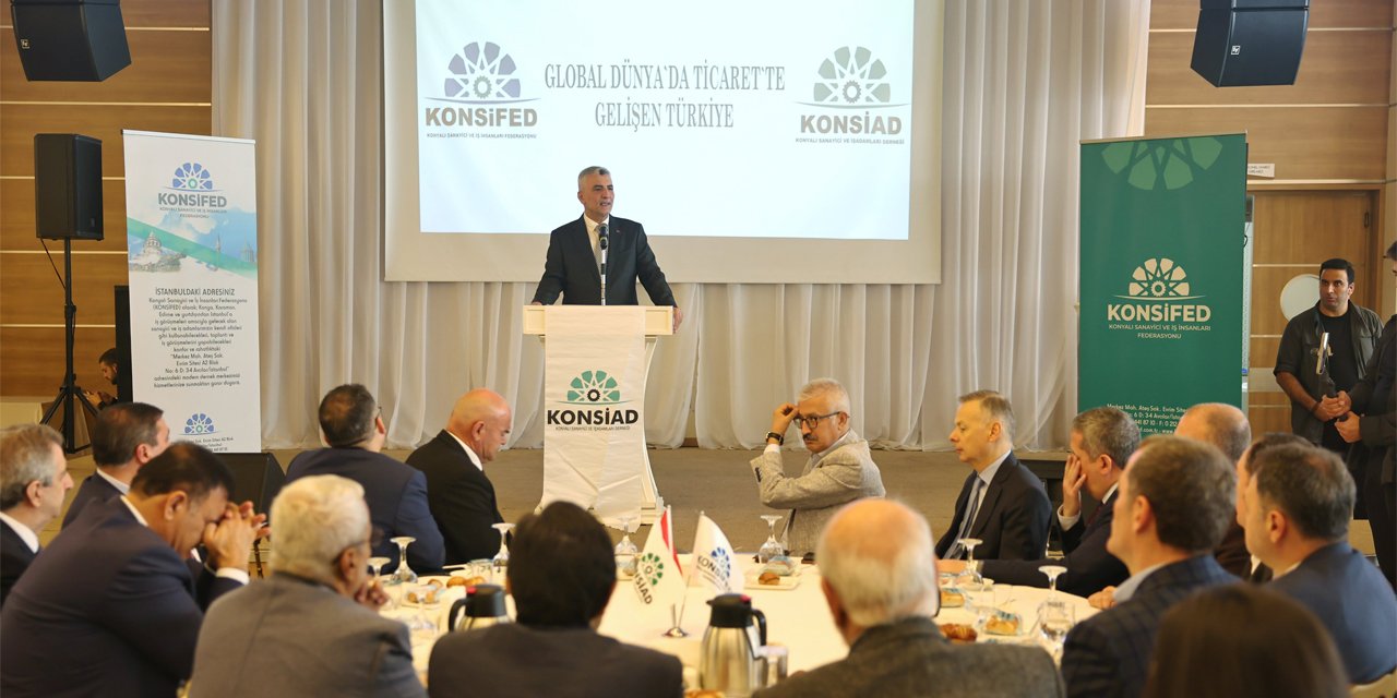 Ticaret Bakanı Ömer Bolat, Konyalı iş adamlarıyla bir arada