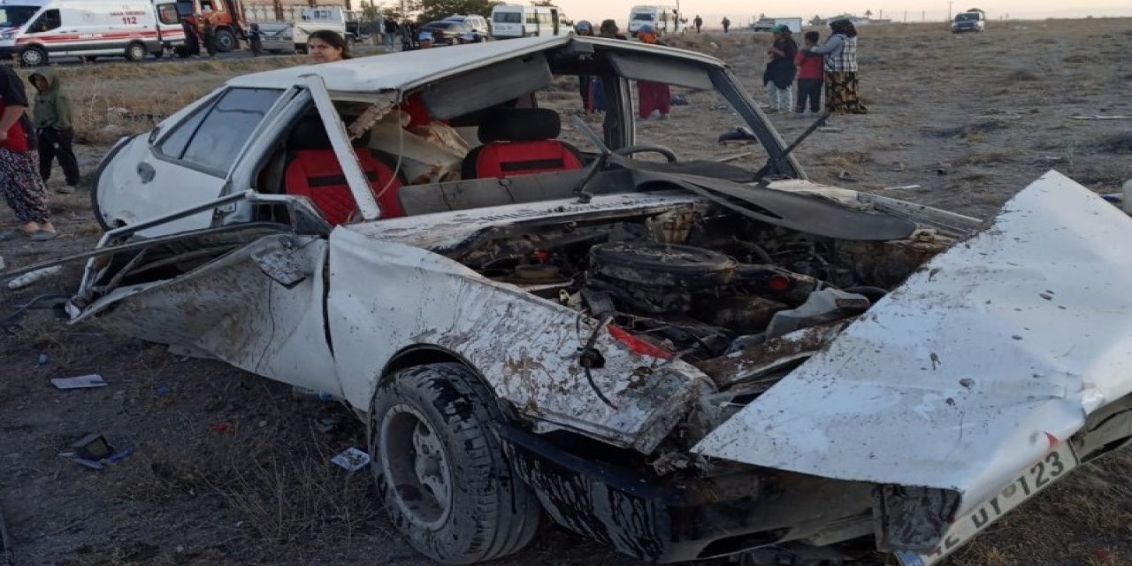 Konya plakalı otomobil kaza yaptı, anne baba öldü, çocukları yaralı!