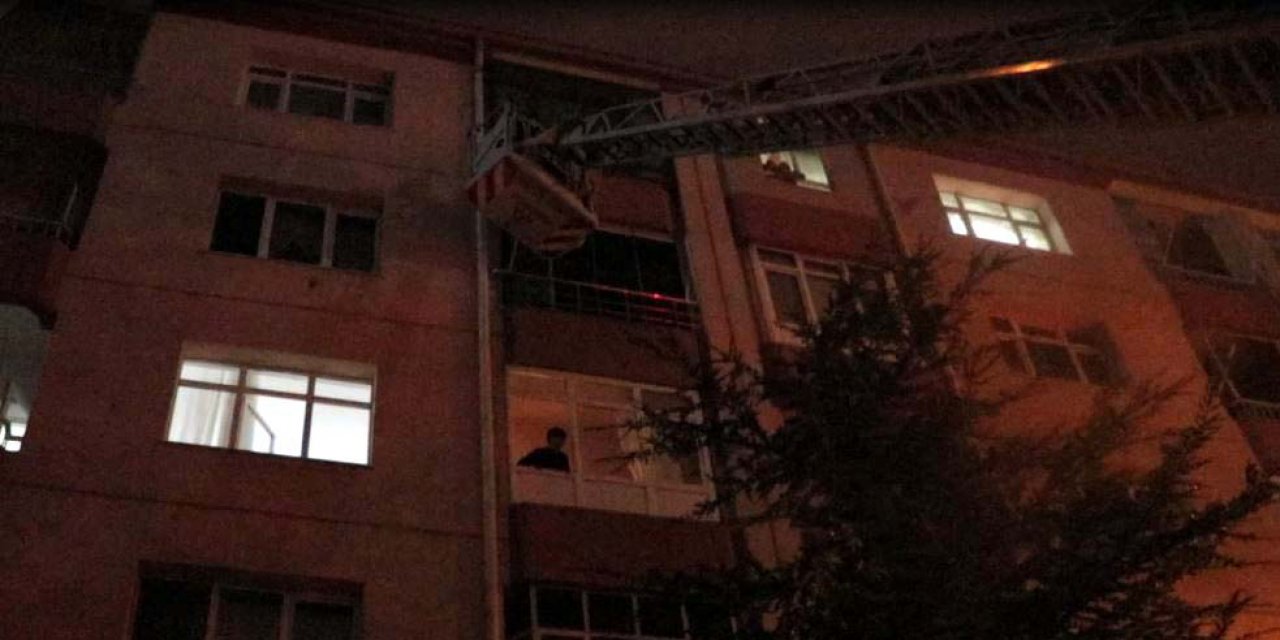 5 katlı binada yangın: 1'i bebek 8 kişi dumandan etkilendi
