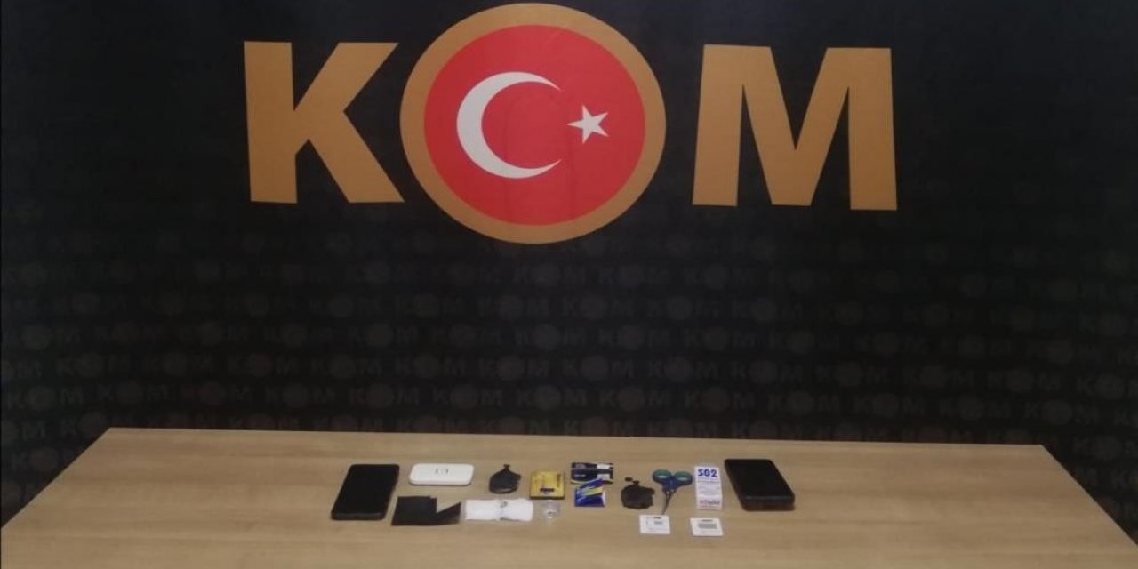 Ehliyet sınavına düzenekle giren şahıslar yakalandı