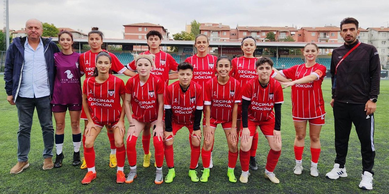 Konya’nın kadın futbol takımı 2. Lige yükseldi