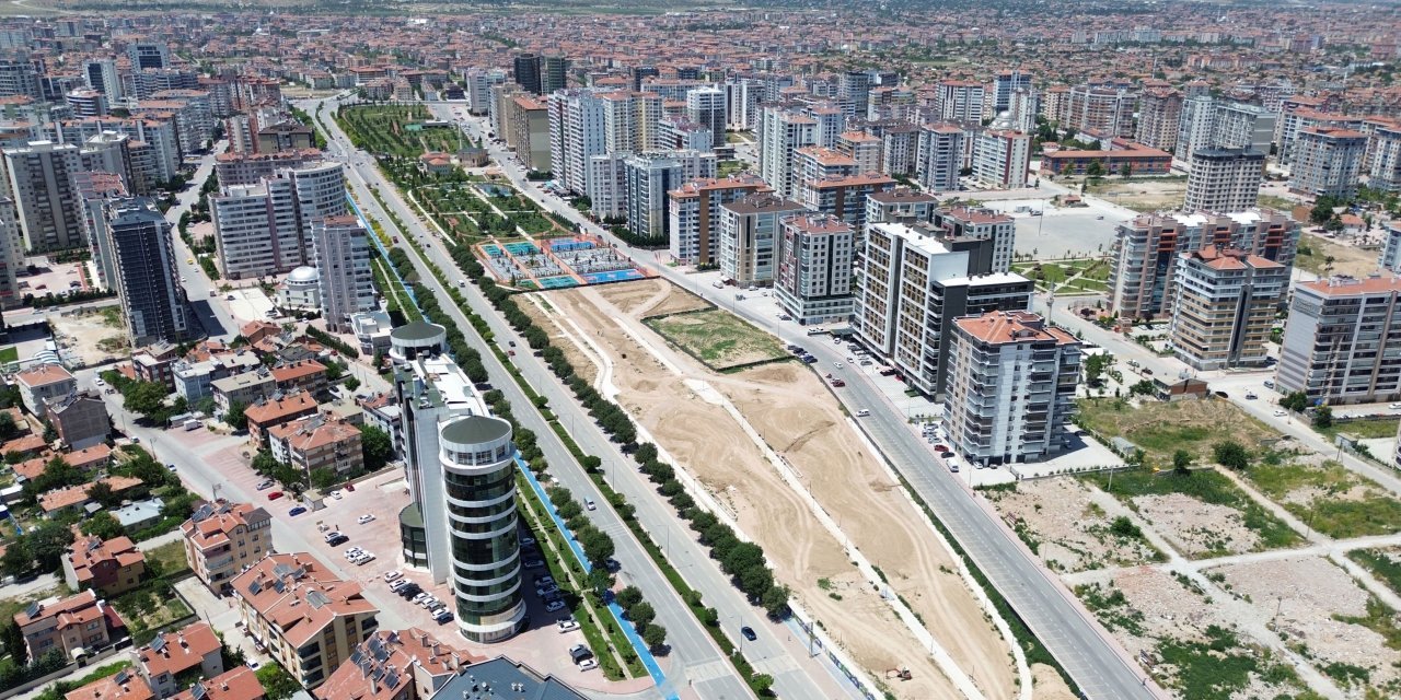 Sürücüler dikkat! Konya’nın en işlek caddesi trafiğe kapatıldı
