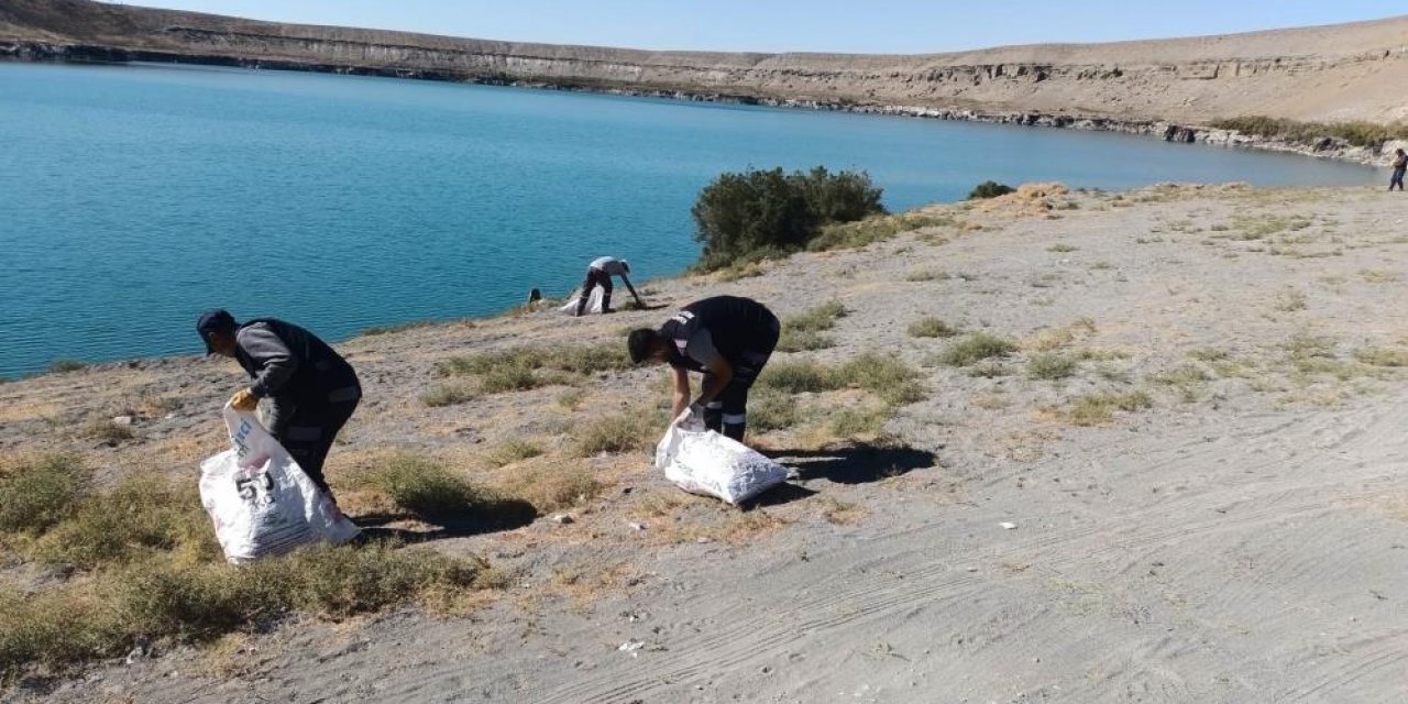 Konya’nın doğal güzelliği ile dikkat çeken gölü temizlendi