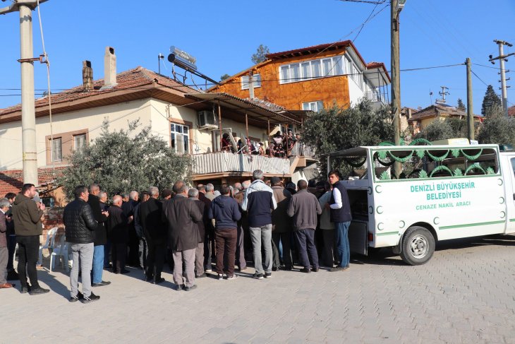 Denizli'deki dehşet olayda ölenler toprağa veriliyor