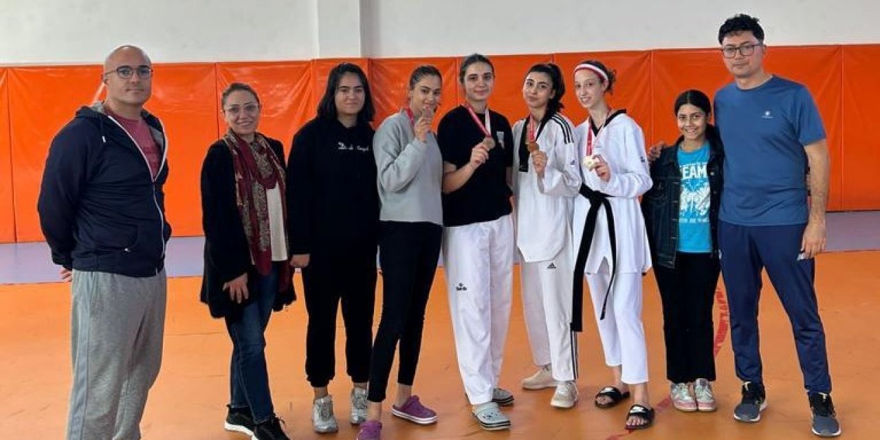 Meram Belediyespor Taekwondoda takım halinde şampiyon oldu