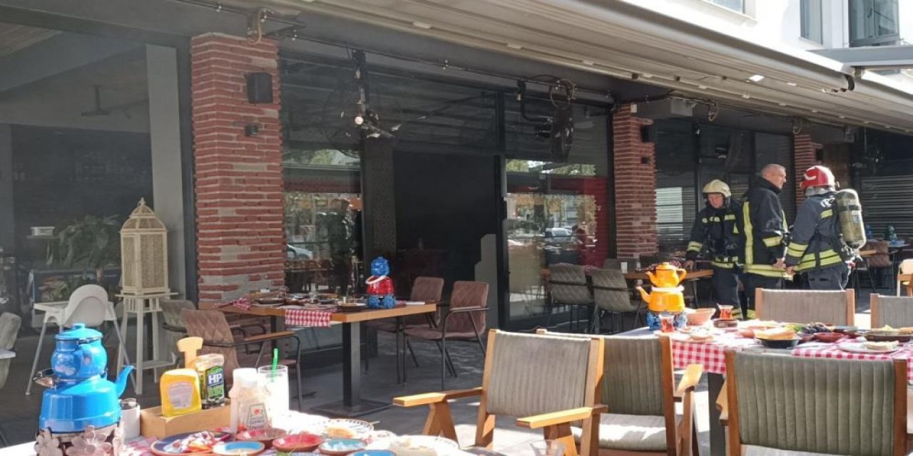 Kafede ocak patladı, garson yandı