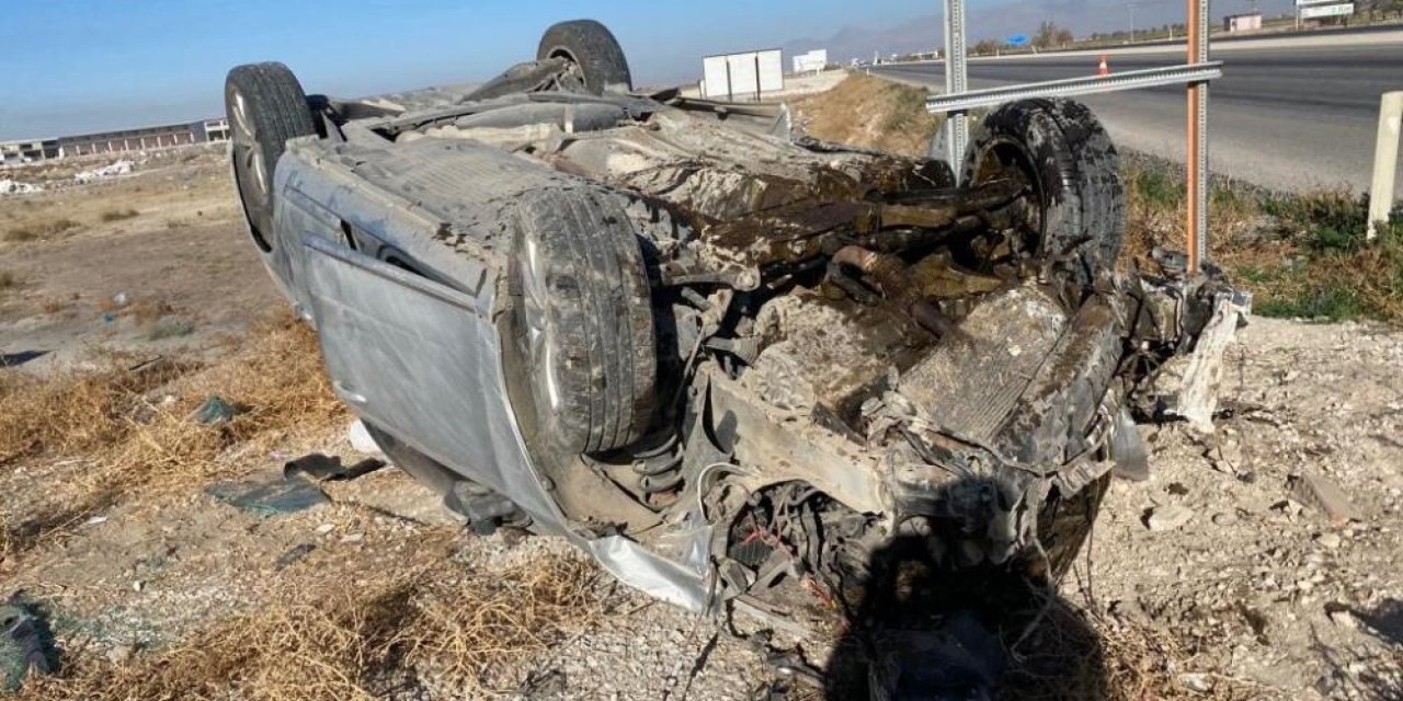 Konya’da otomobil devrildi, sürücü yaralı kurtuldu
