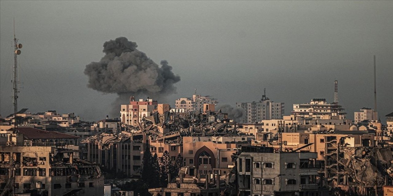 İsrail’in sivil katliamı sürüyor, bu kez Çocuk Hastanesi bombalandı