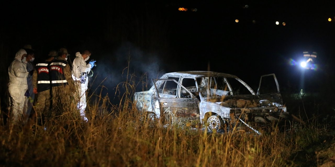 Son Dakika: Otomobil yandı! 6 ölü var