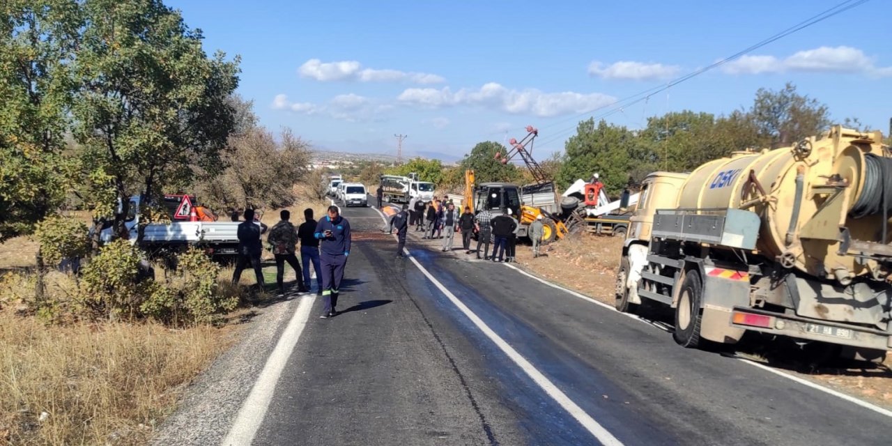 TIR, traktör ve otomobil kazaya karıştı: 1 ölü, 6 yaralı