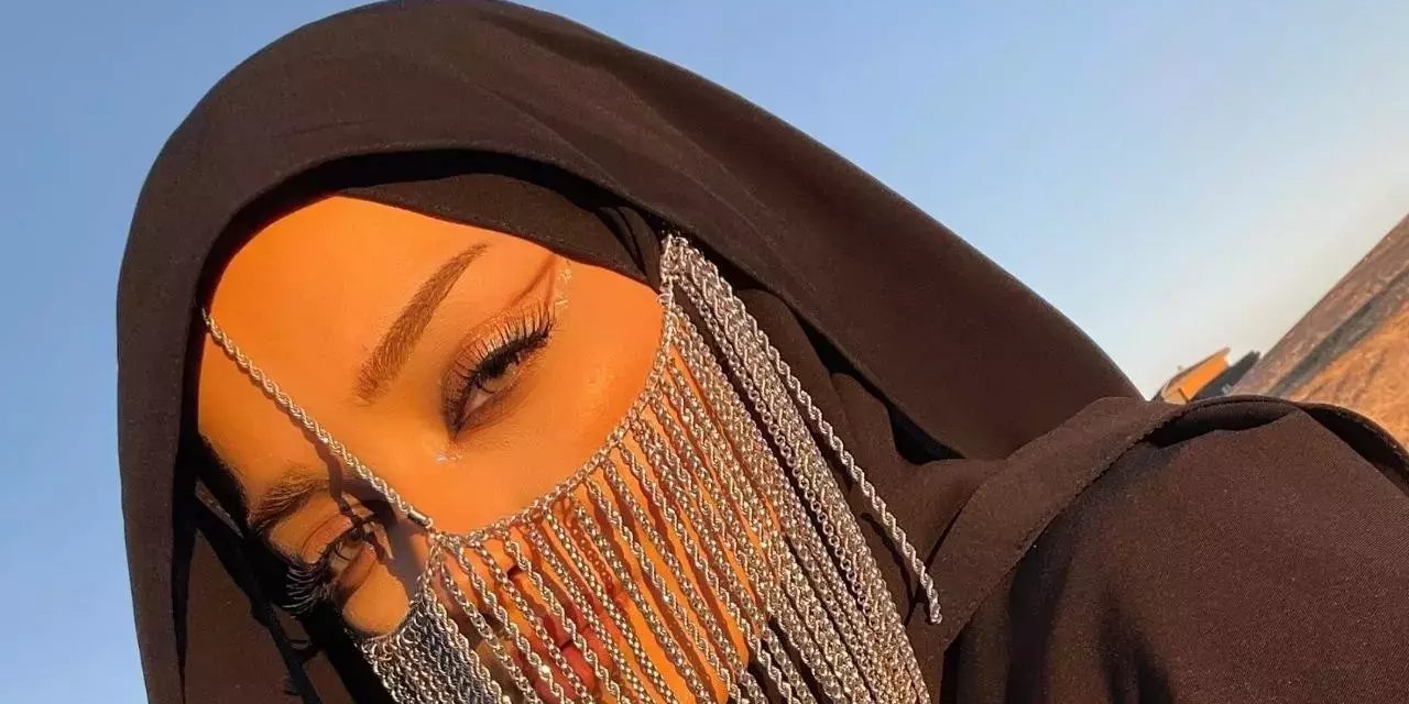 Şule Kayatürk (Şulemsi) kimdir? Ne iş yapıyor