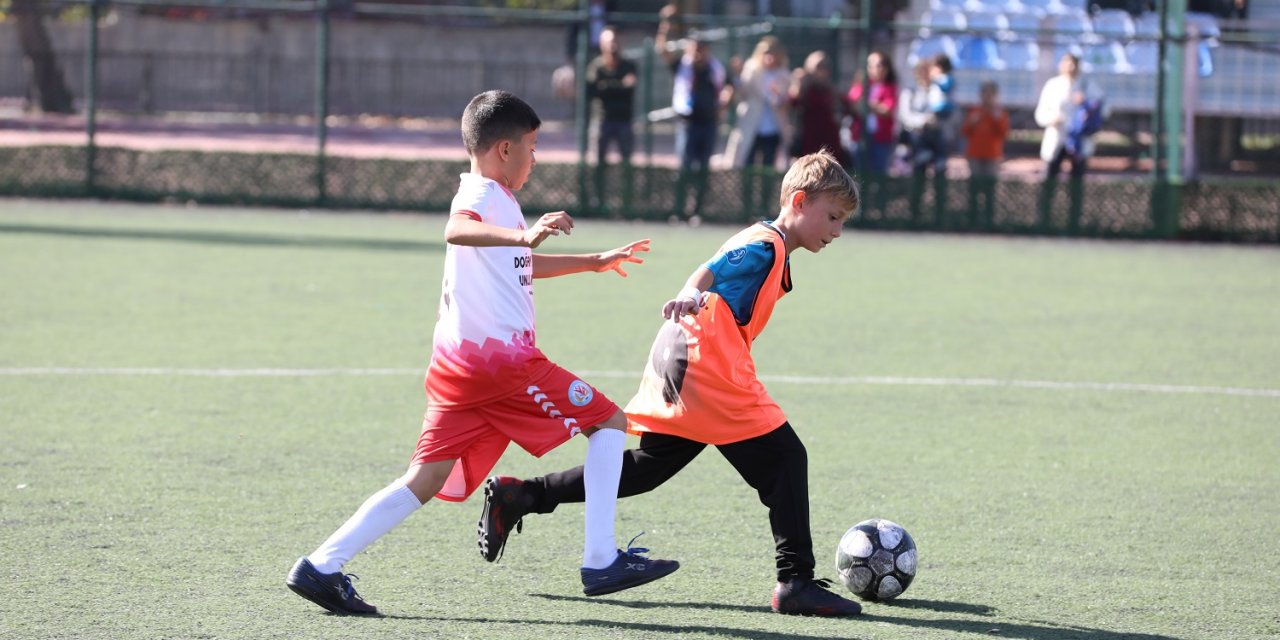 Konya’da geleceğin yıldız futbolcuları bu turnuvadan seçiliyor