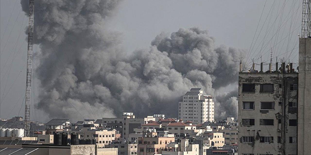 Son Dakika: Katil İsrail Gazze'de okul vurdu: 20 kişi hayatını kaybetti