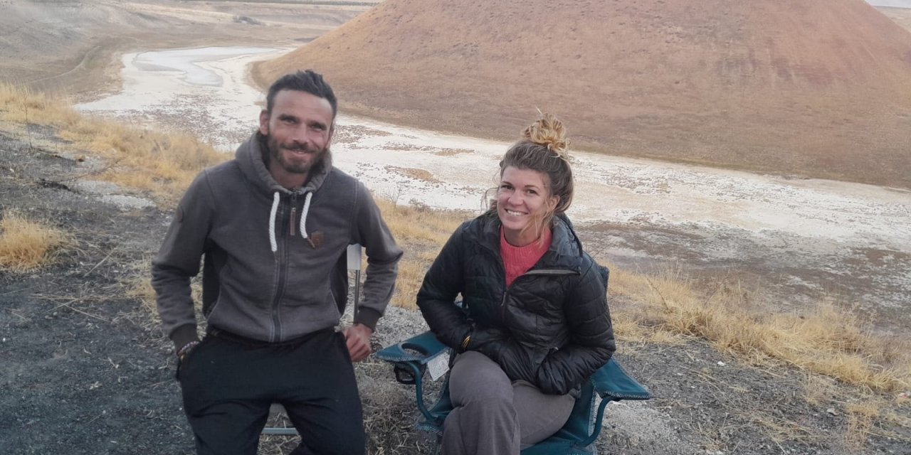 Doğasever Fransız turistler Konya’nın en gözde gölünde kamp yaptı
