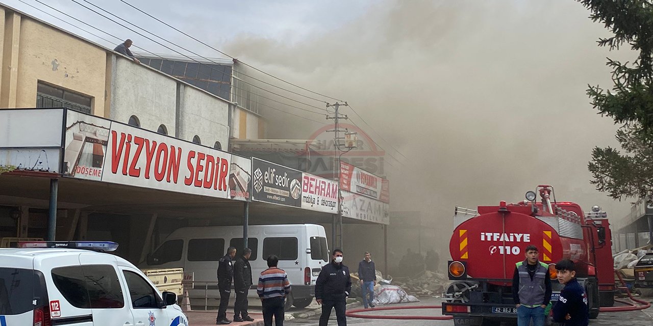 Konya'da sünger fabrikasında yangın