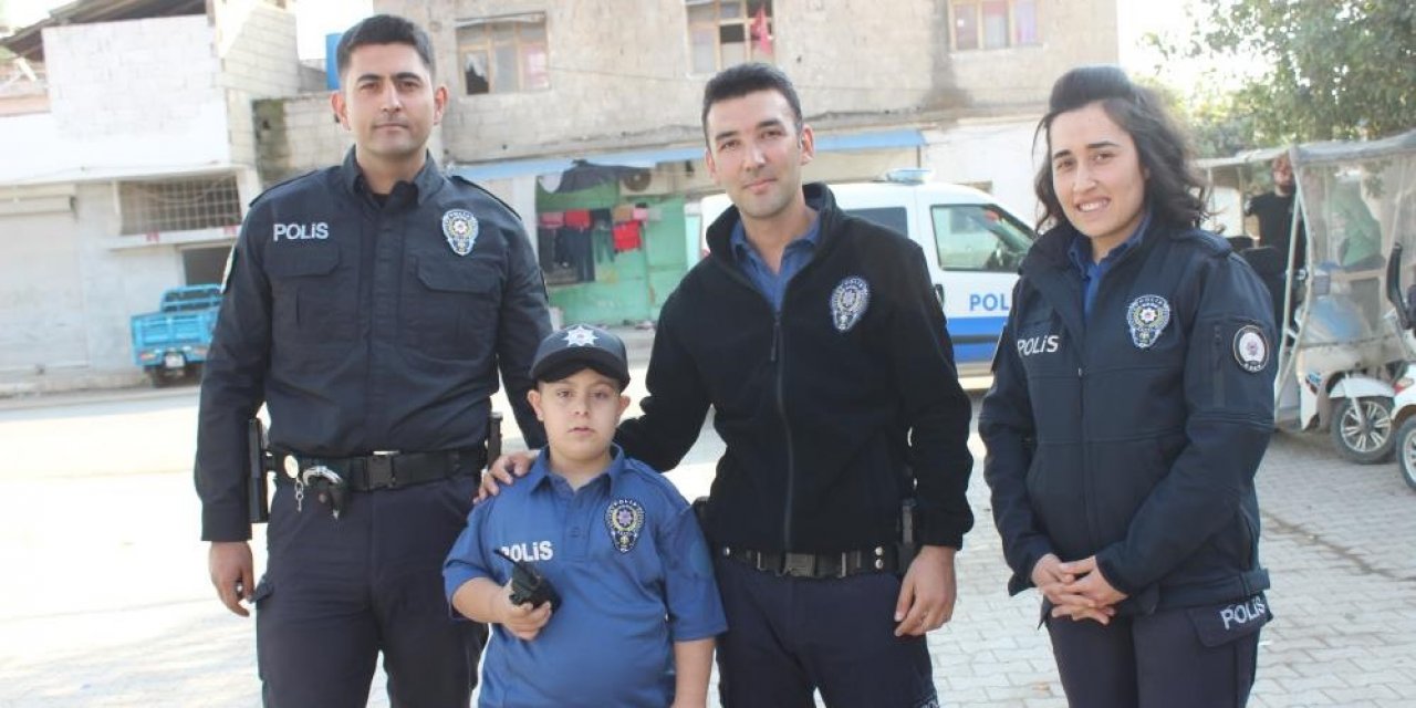 Down sendromlu Mehmet, bir günlüğüne polis oldu