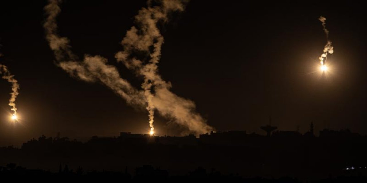 Gazze gece boyu bombalandı, onlarca sivil hayatını kaybetti