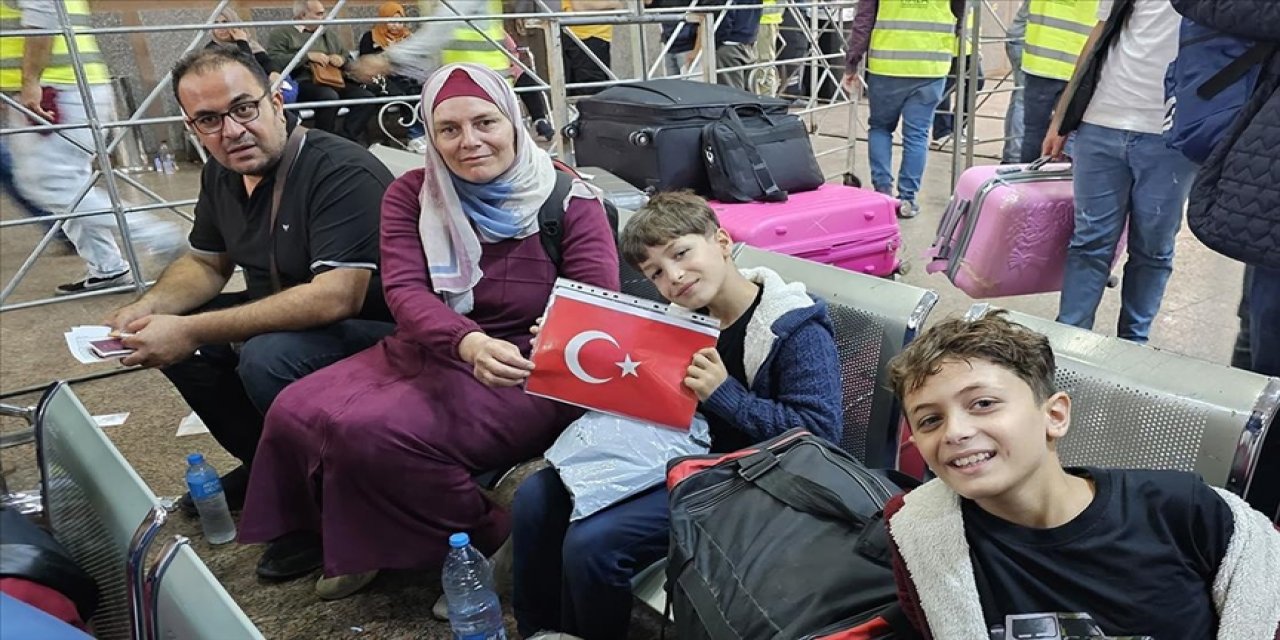 Gazze'deki Türk vatandaşlarının tahliyesi başladı