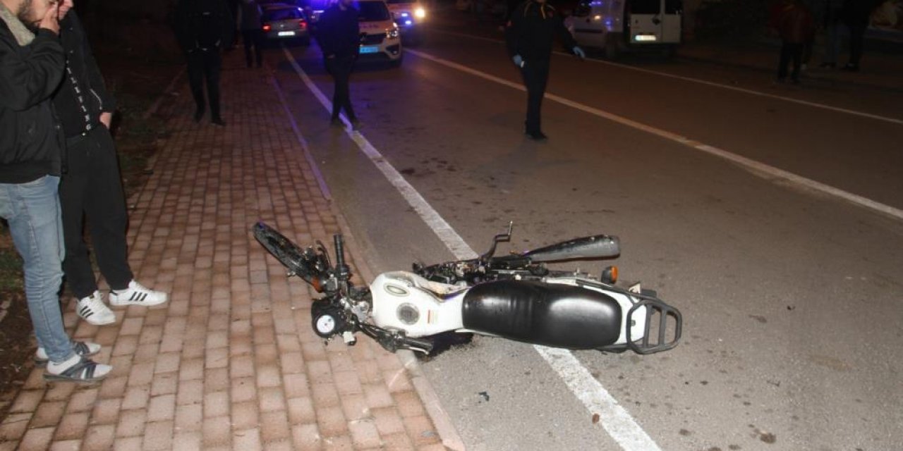 Konya’da otomobil motosikletle çarpıştı